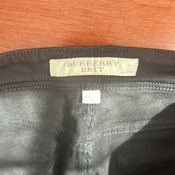 Authentic Black BURBERRY jeans for women. - Picture 4 of 7